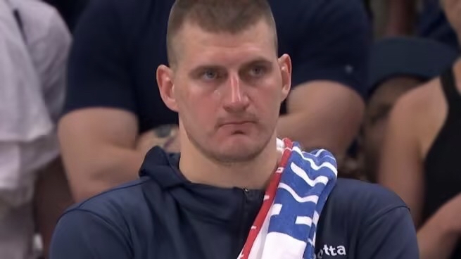 离谱by鱼北最新章节